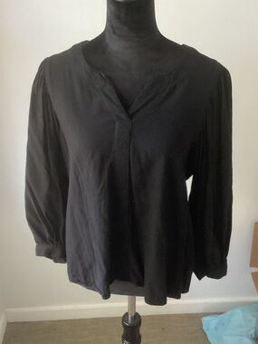 a.n.a Black 3/4 Sleeve V-Neck Tunic Top